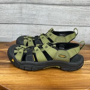 Keen Men’s Newport H2 Trail Water Sport Sandal Green Shoe Size 9